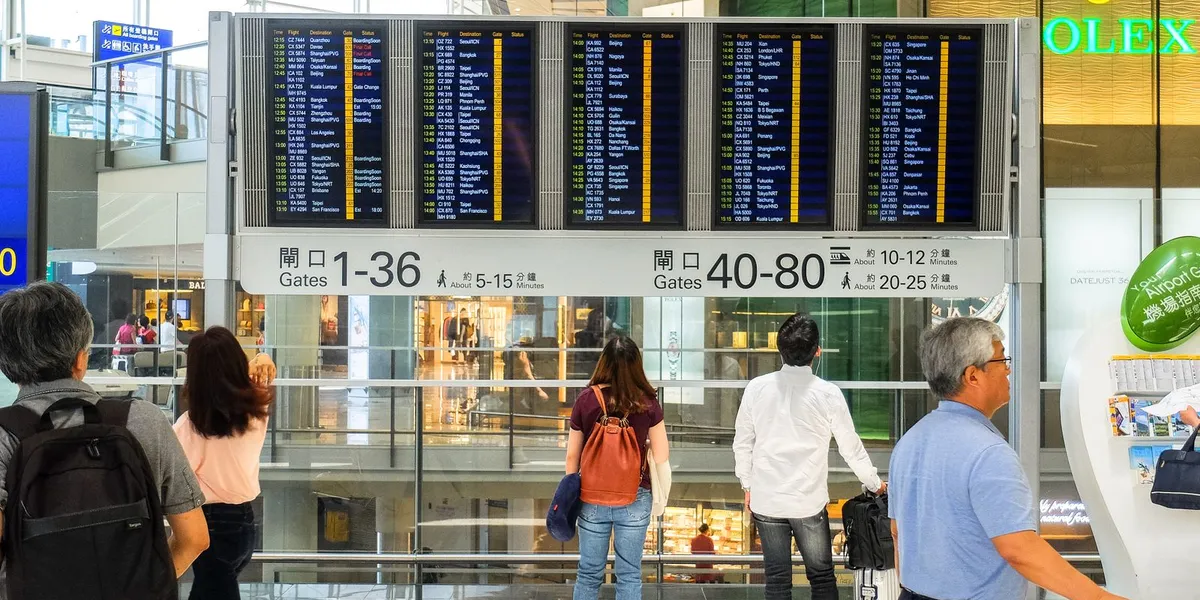 Tenerife Airport Transfers: Which Option to Choose